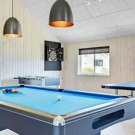 Дом отдыха Luxury Retreat For 18 - By Traum *