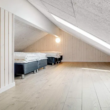 Дом отдыха Luxury Retreat For 18 - By Traum *