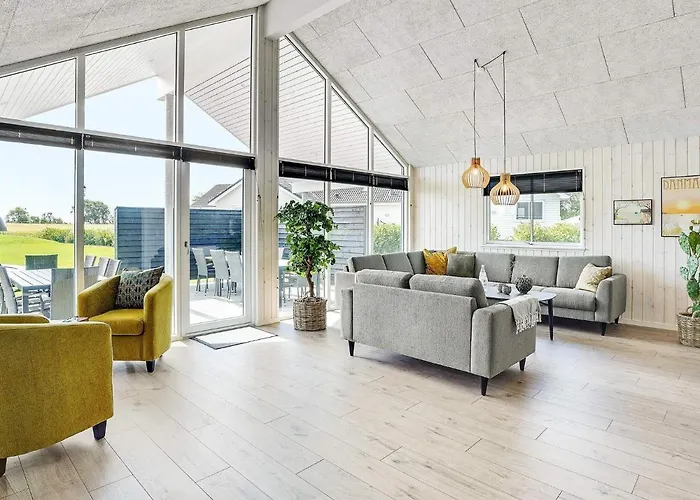 Luxury Retreat For 18 - By Traum Holiday home