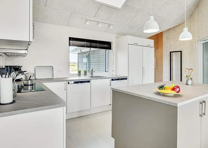 Luxury Retreat For 18 - By Traum Spottrup