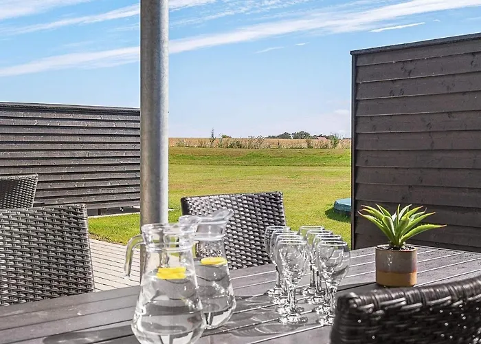 Luxury Retreat For 18 - By Traum