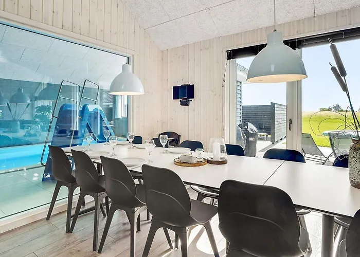 Luxury Retreat For 18 - By Traum *