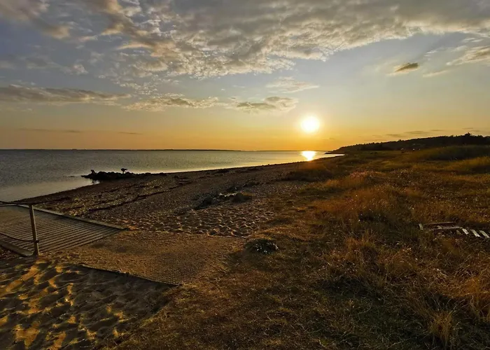 Luxury Retreat For 18 - By Traum Spottrup